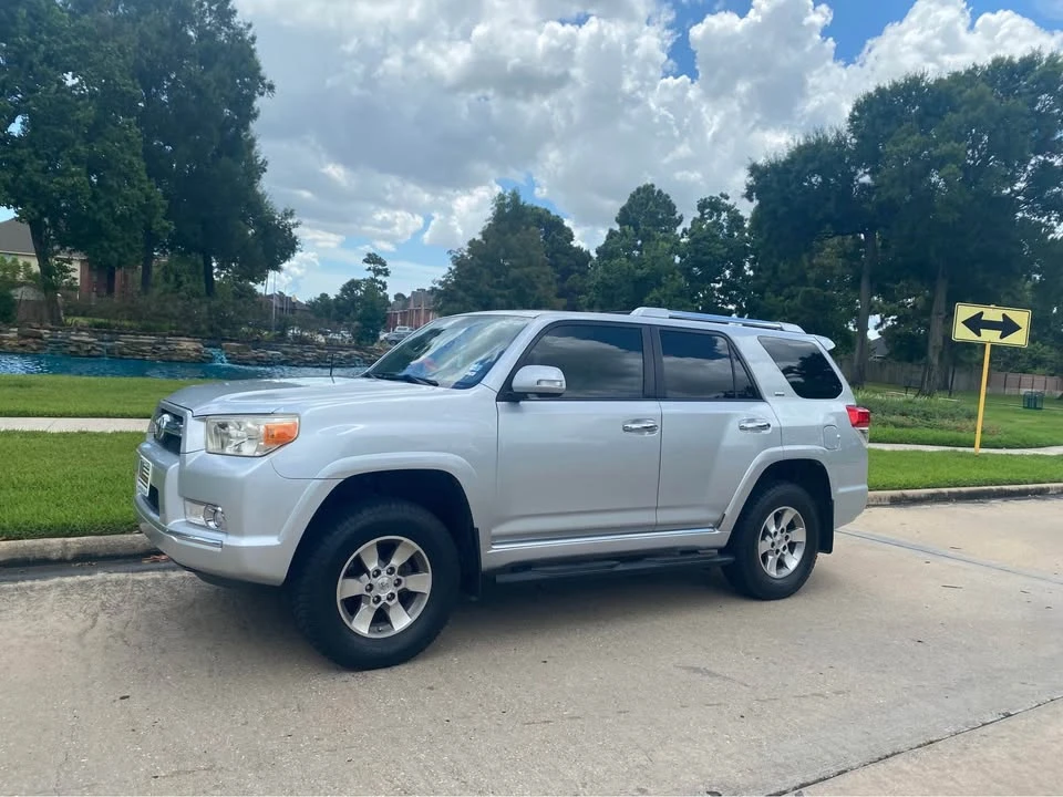 2012 Toyota 4Runner 5th Gen - Image 3 of 15