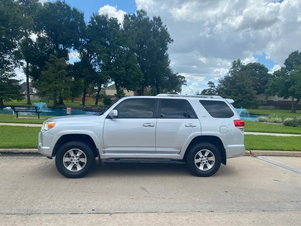 2012 Toyota 4Runner 5th Gen - Image 5 of 15