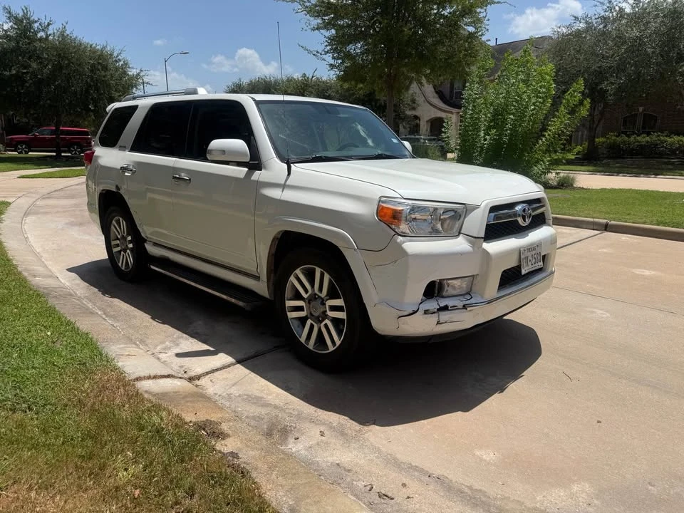 2012 Toyota 4Runner 5th Gen - Image 4 of 5