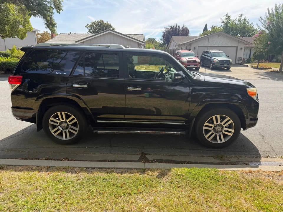 2012 Toyota 4Runner 5th Gen - Image 4 of 11