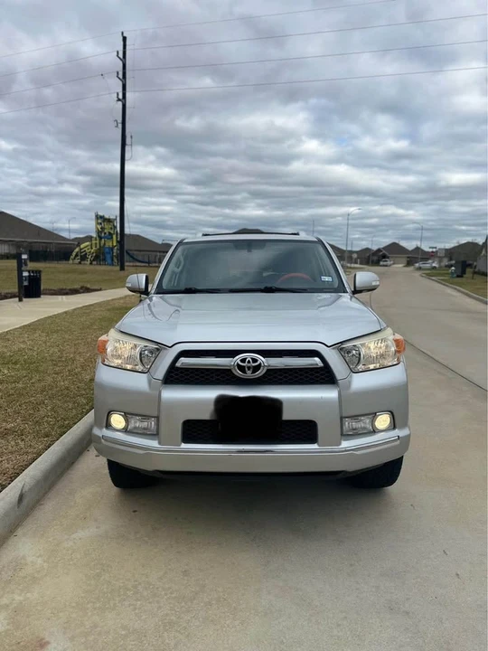 2012 Toyota 4Runner 5th Gen - Image 2 of 10