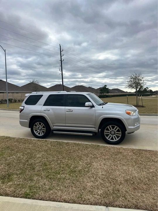 2012 Toyota 4Runner 5th Gen - Image 4 of 10