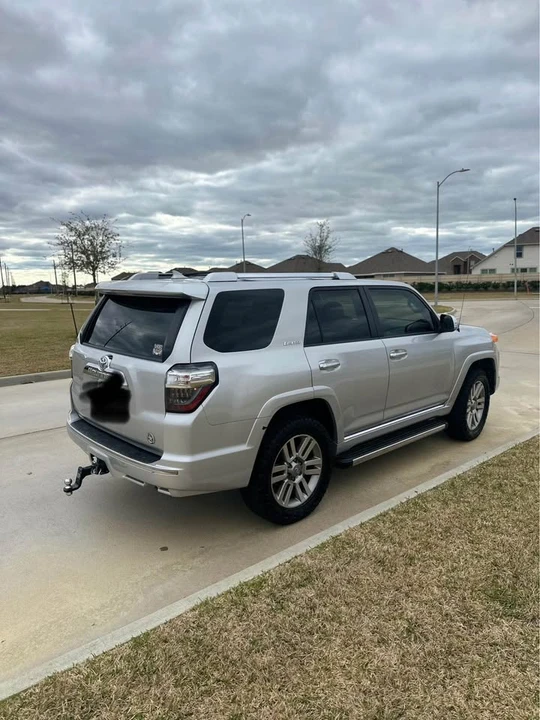 2012 Toyota 4Runner 5th Gen - Image 5 of 10