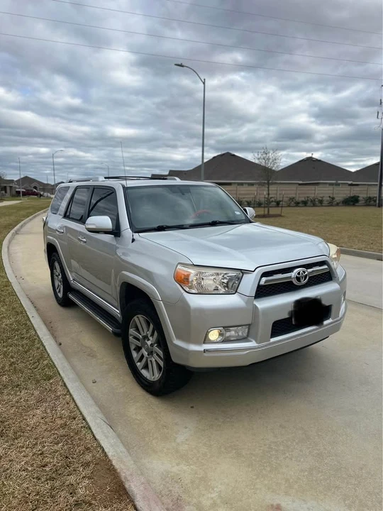 2012 Toyota 4Runner 5th Gen - Image 3 of 10
