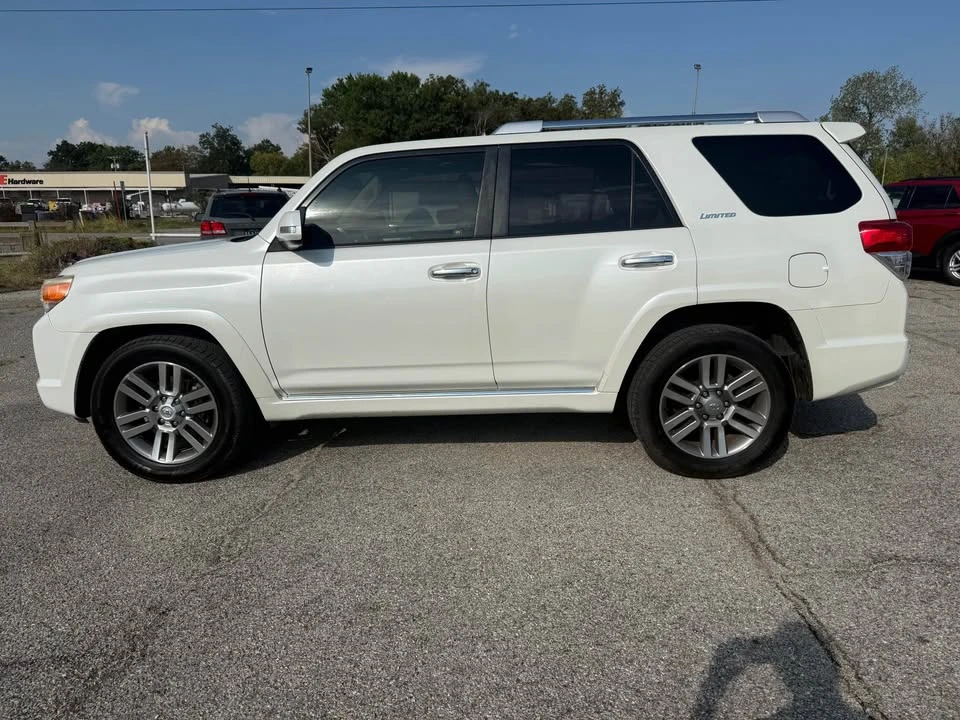 2012 Toyota 4Runner 5th Gen - Image 4 of 16