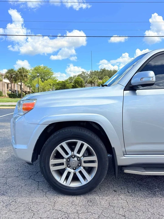 2012 Toyota 4Runner 5th Gen - Image 10 of 20