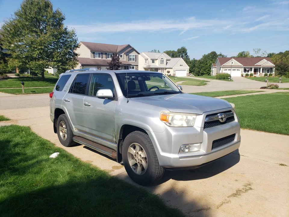 2012 Toyota 4Runner 5th Gen - Image 9 of 13