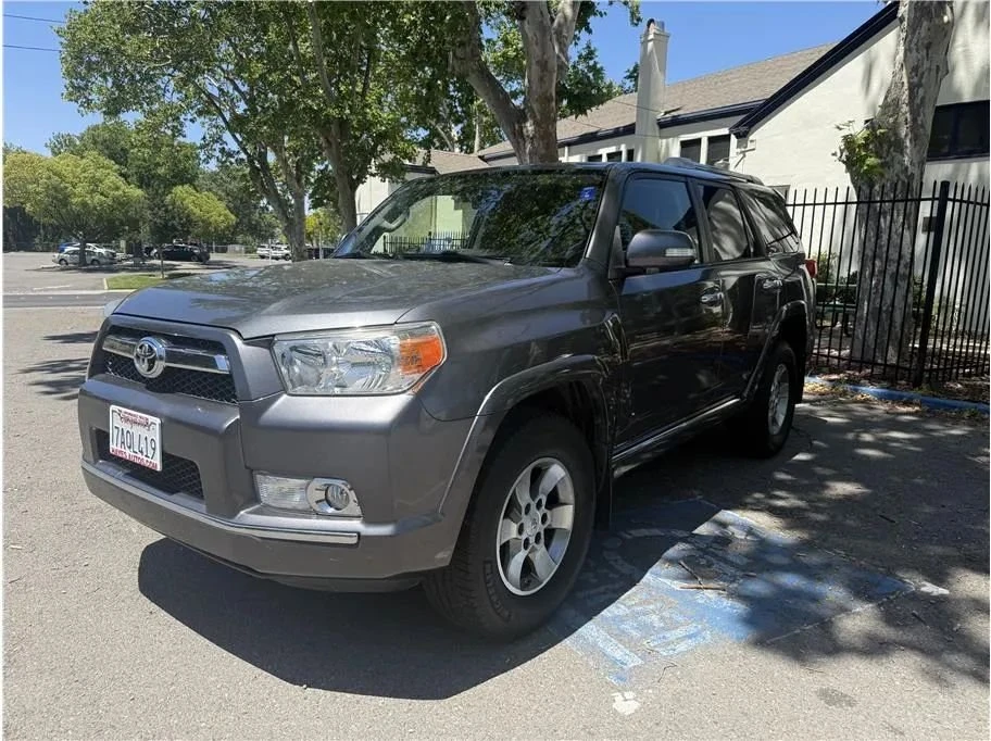 2012 Toyota 4Runner 5th Gen - Image 3 of 13