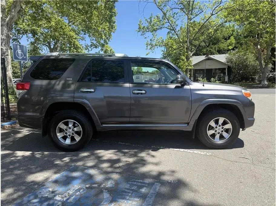 2012 Toyota 4Runner 5th Gen - Image 8 of 13