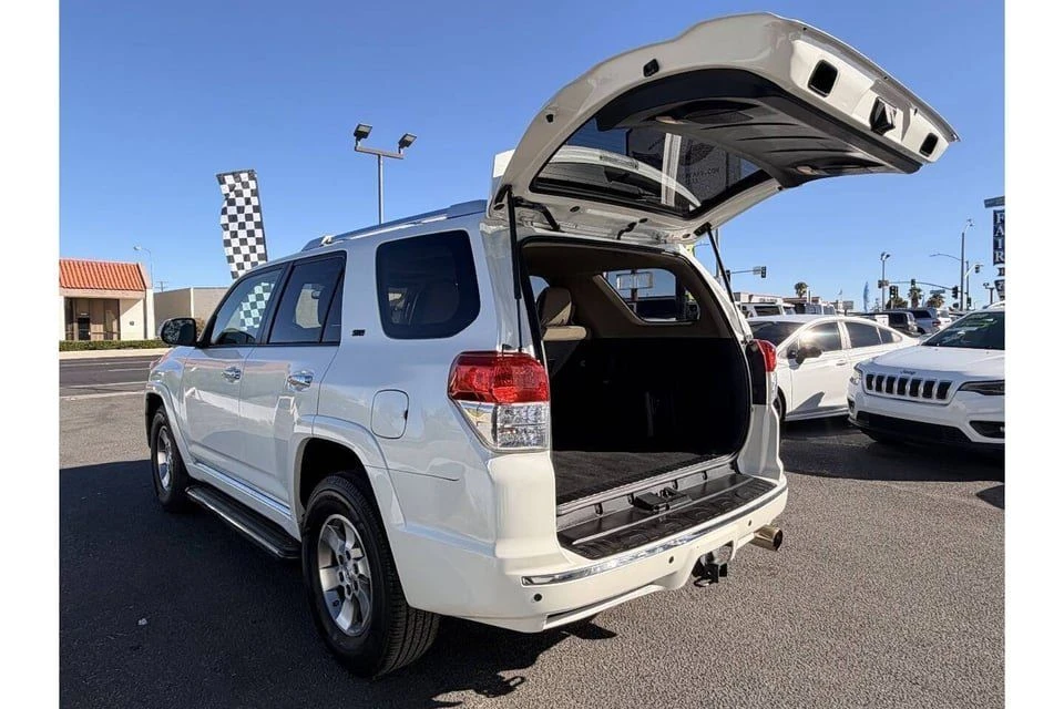 2012 Toyota 4Runner 5th Gen - Image 11 of 20