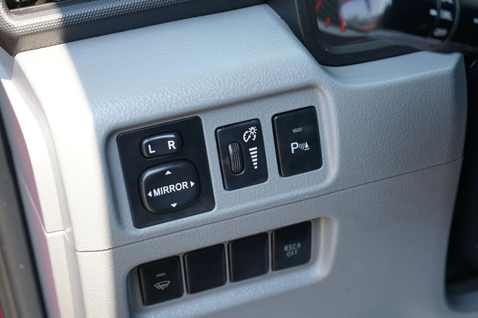 2012 Toyota 4Runner 5th Gen - Image 13 of 19