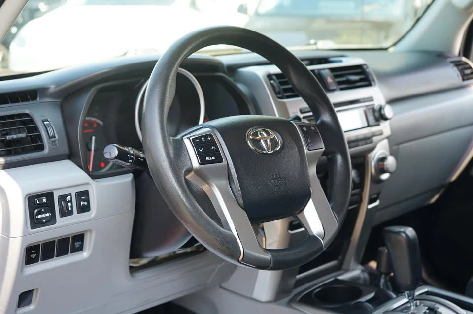 2012 Toyota 4Runner 5th Gen - Image 11 of 19