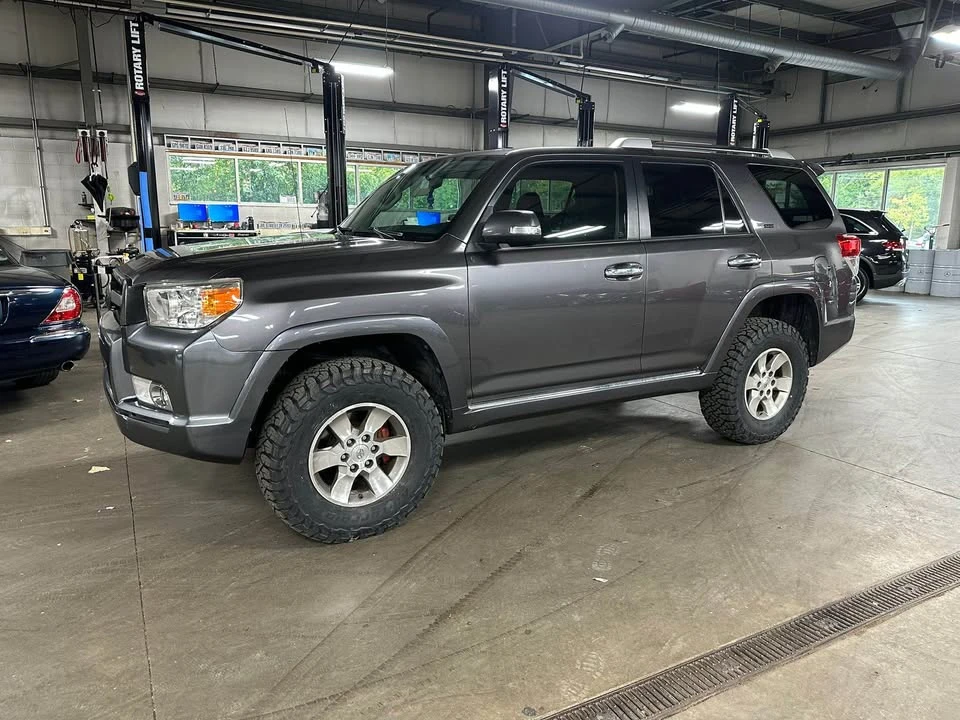 2012 Toyota 4Runner 5th Gen - Image 3 of 20