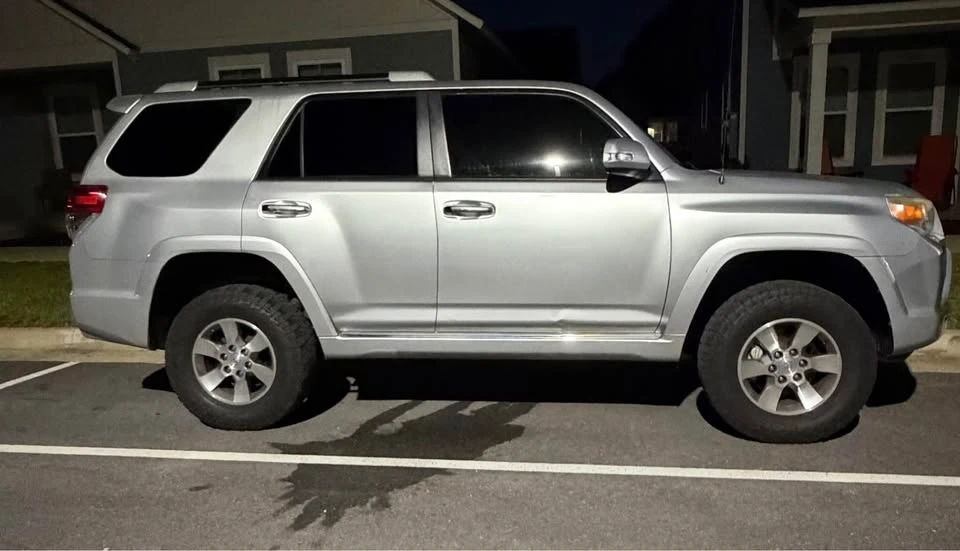 2012 Toyota 4Runner 5th Gen - Image 3 of 10