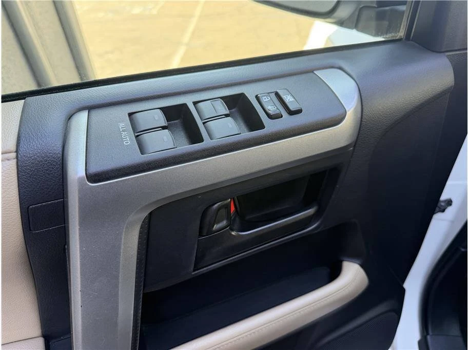 2012 Toyota 4Runner 5th Gen - Image 10 of 20