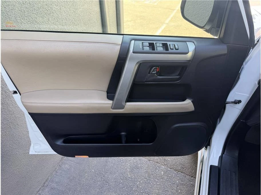 2012 Toyota 4Runner 5th Gen - Image 9 of 19