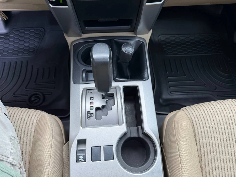 2012 Toyota 4Runner 5th Gen - Image 10 of 15