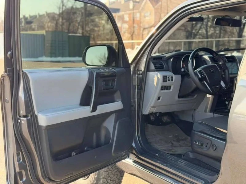 2012 Toyota 4Runner 5th Gen - Image 10 of 12