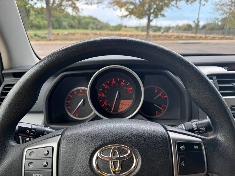2012 Toyota 4Runner 5th Gen - Image 11 of 15