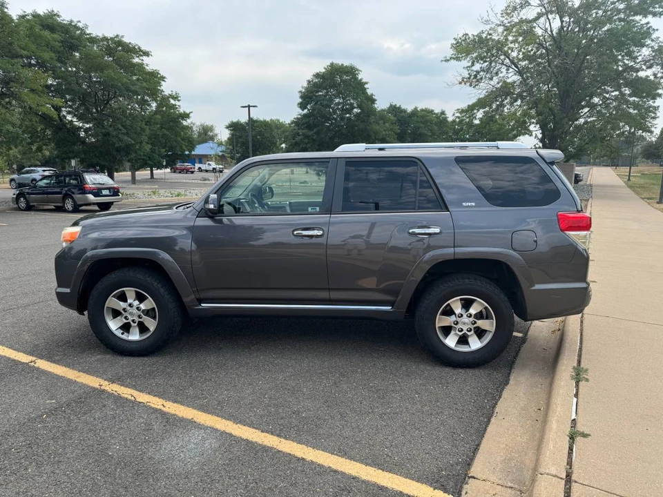 2012 Toyota 4Runner 5th Gen - Image 4 of 15