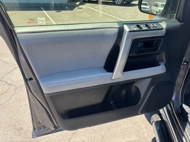 2012 Toyota 4Runner 5th Gen - Image 11 of 20