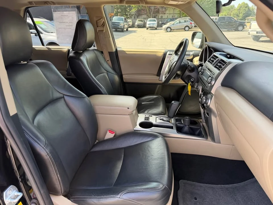 2012 Toyota 4Runner - Image 10 of 17