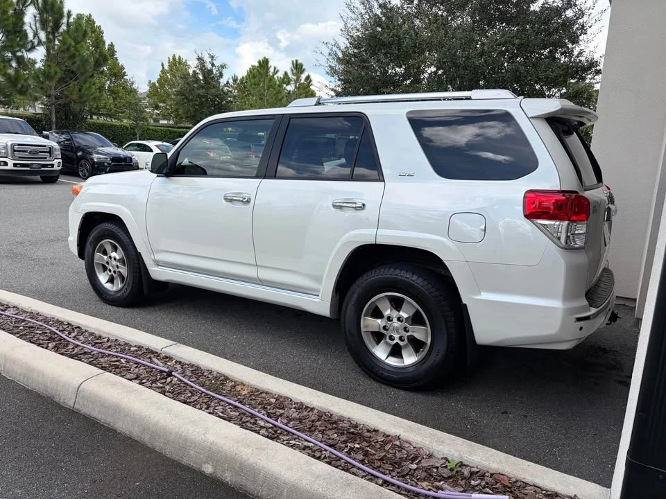 2012 Toyota 4Runner 5th Gen - Image 5 of 12