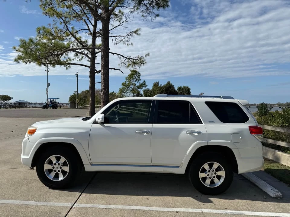 2012 Toyota 4Runner 5th Gen - Image 5 of 20