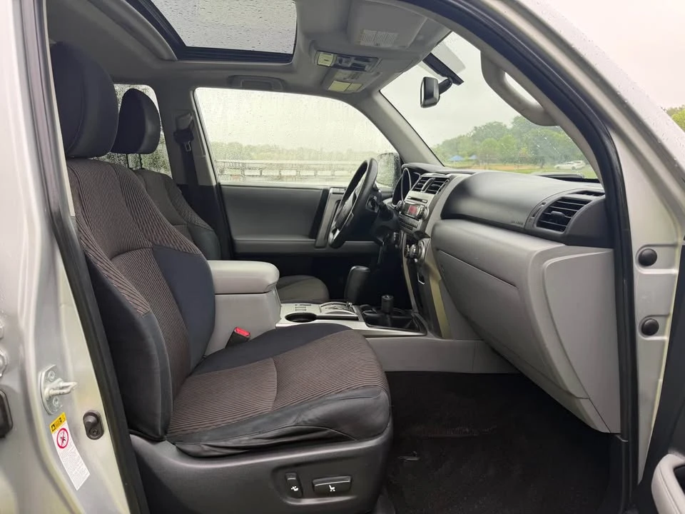 2012 Toyota 4Runner 5th Gen - Image 11 of 20