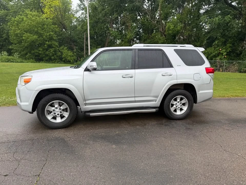 2012 Toyota 4Runner 5th Gen - Image 5 of 20
