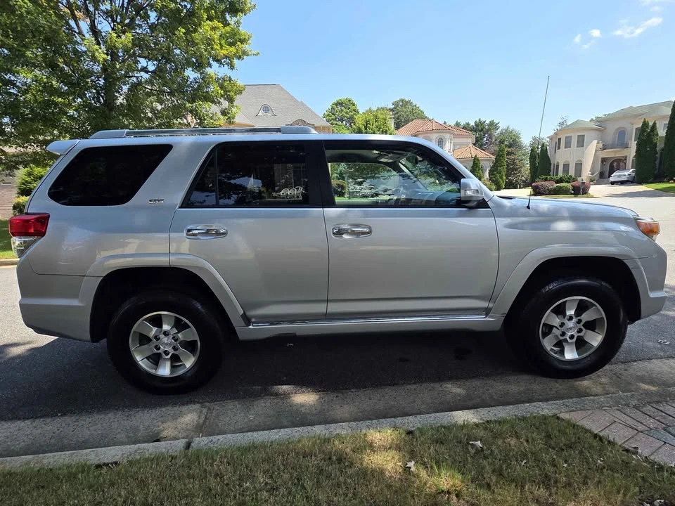 2012 Toyota 4Runner 5th Gen - Image 5 of 20