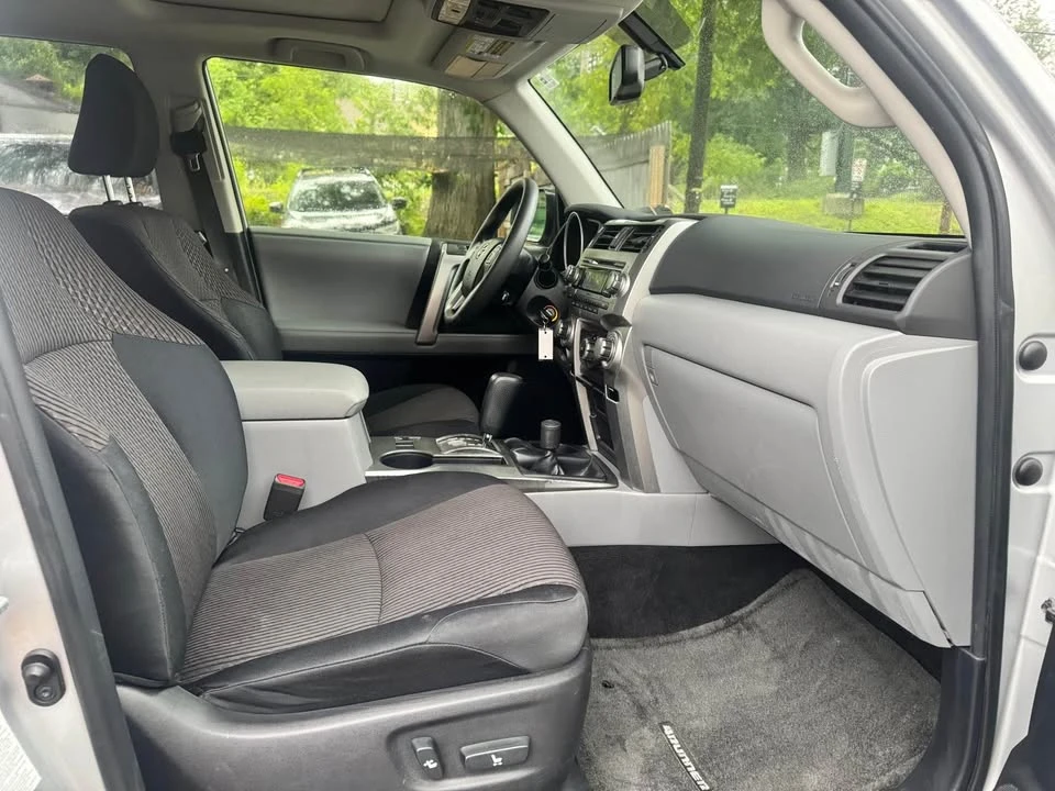 2012 Toyota 4Runner 5th Gen - Image 9 of 20