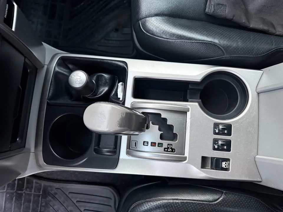 2012 Toyota 4Runner 5th Gen - Image 16 of 20