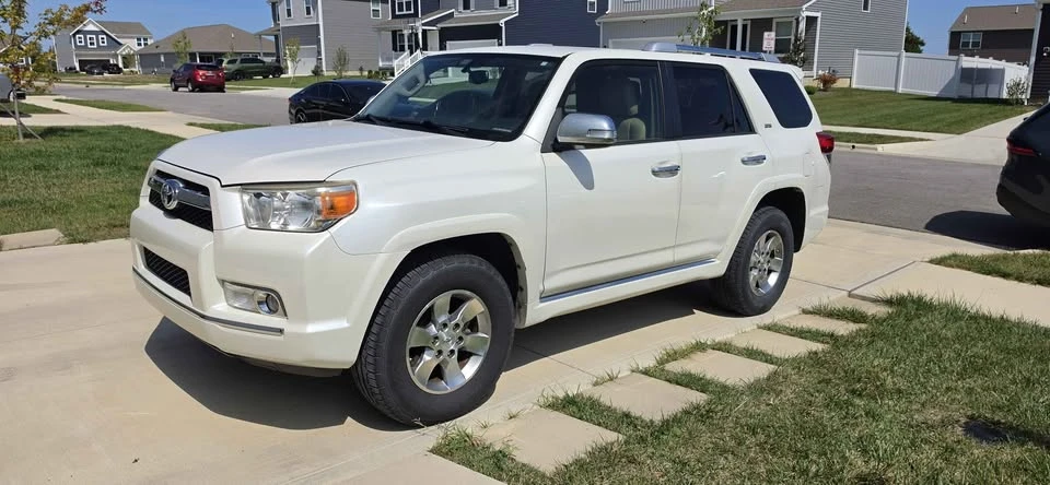 2012 Toyota 4Runner 5th Gen - Image 8 of 20