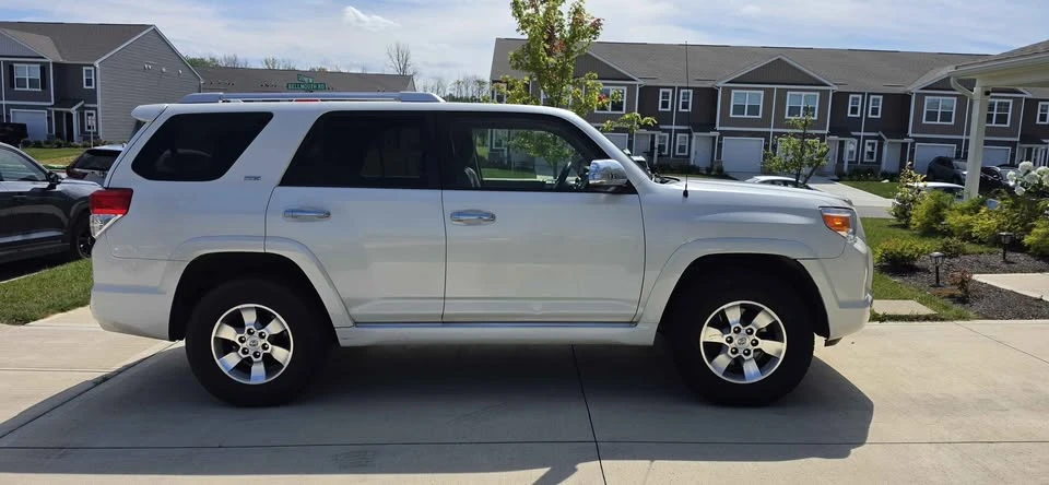 2012 Toyota 4Runner 5th Gen - Image 3 of 20