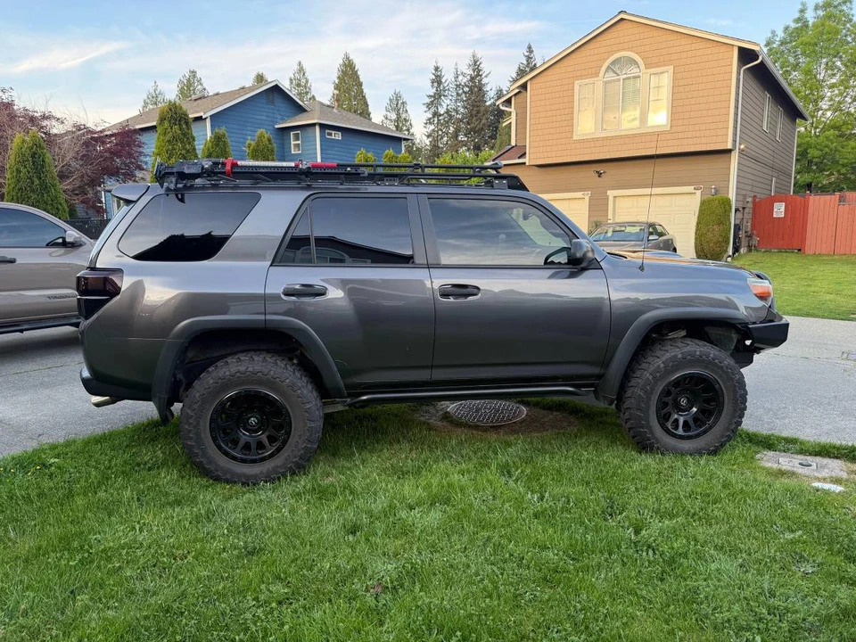 2012 Toyota 4Runner - Image 2 of 12