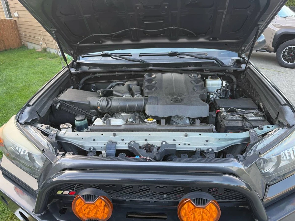 2012 Toyota 4Runner - Image 6 of 12