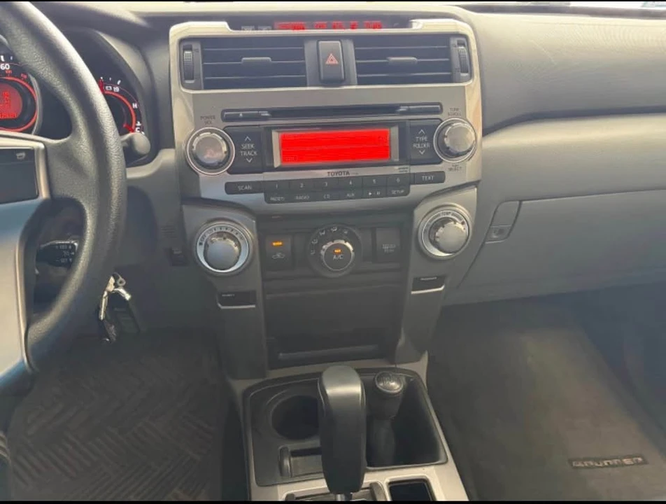 2012 Toyota 4Runner 5th Gen - Image 11 of 19