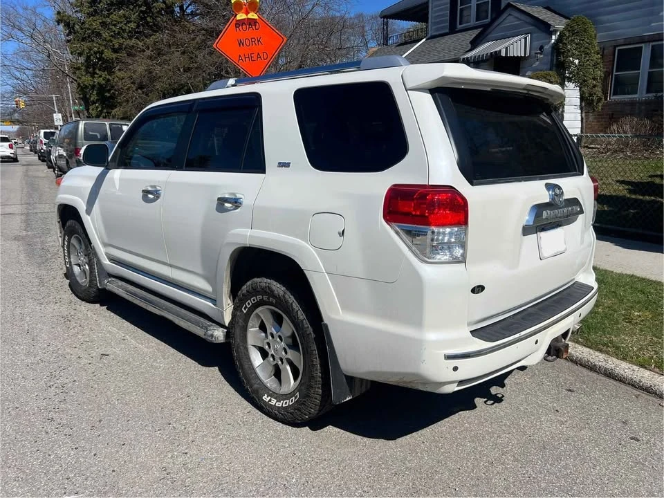 2012 Toyota 4Runner 5th Gen - Image 5 of 9