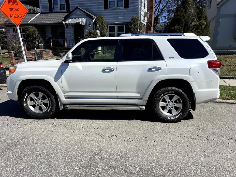 2012 Toyota 4Runner 5th Gen - Image 4 of 9
