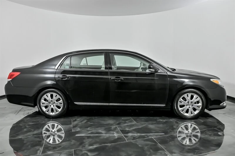 2012 Toyota Avalon 3rd Gen - Image 13 of 21