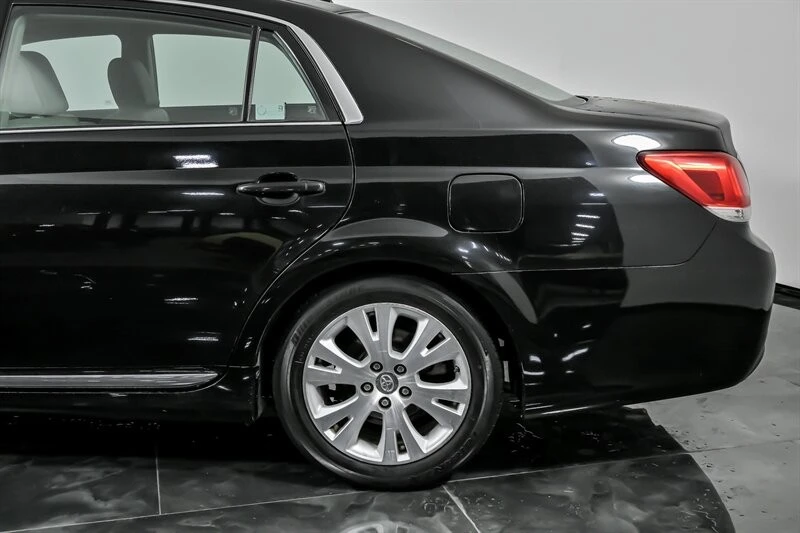 2012 Toyota Avalon 3rd Gen - Image 8 of 21