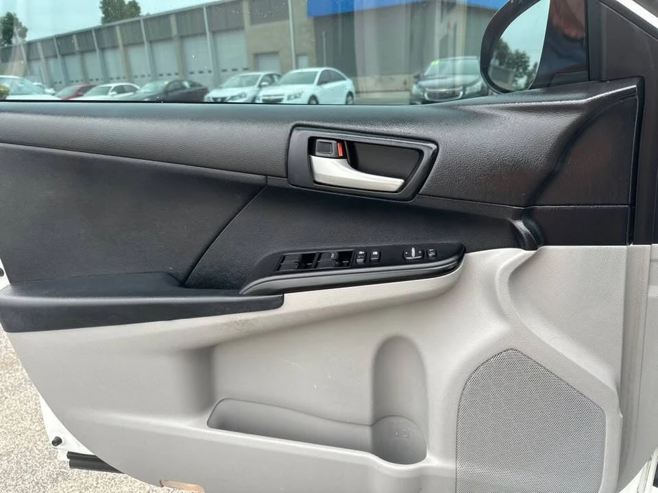 2012 Toyota Camry 7th Gen - Image 11 of 17