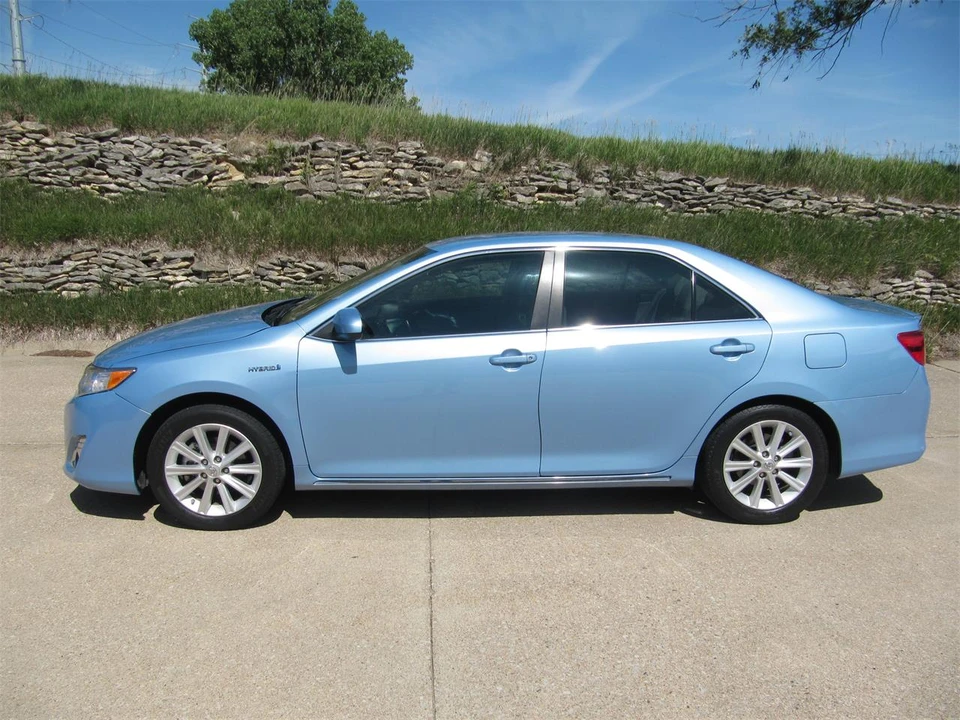 2012 Toyota Camry 7th Gen - Image 7 of 23