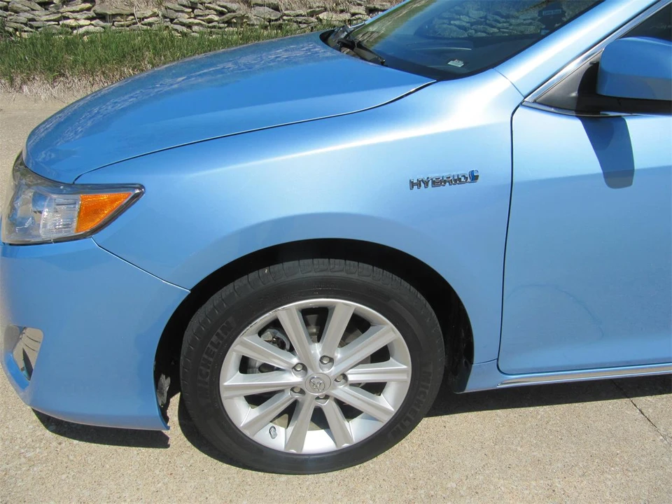 2012 Toyota Camry 7th Gen - Image 9 of 23