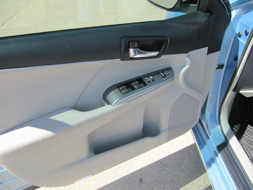 2012 Toyota Camry 7th Gen - Image 11 of 23