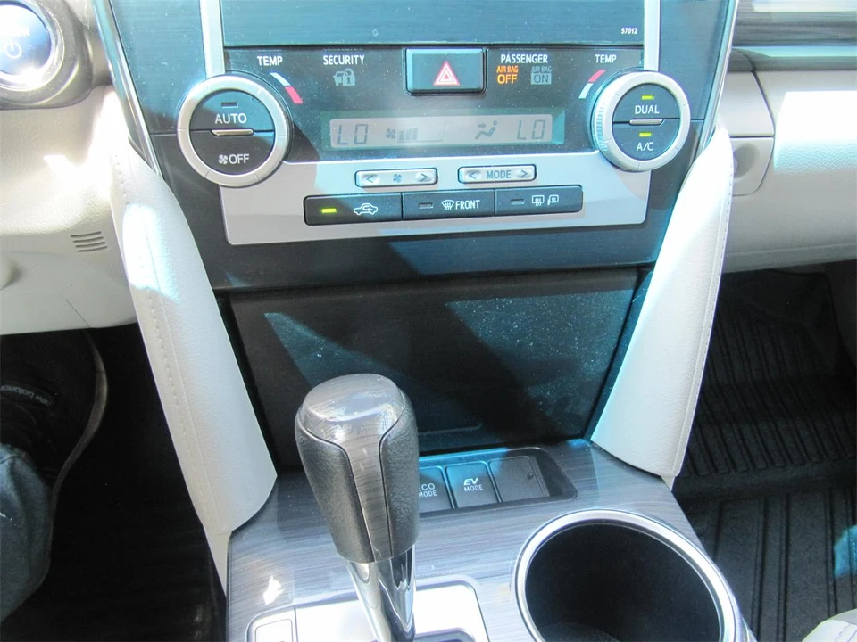 2012 Toyota Camry 7th Gen - Image 15 of 23