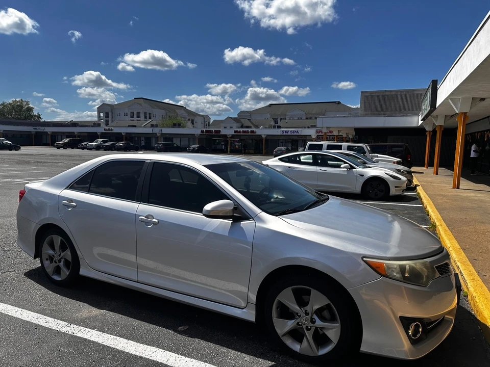 2012 Toyota Camry 7th Gen - Image 3 of 17