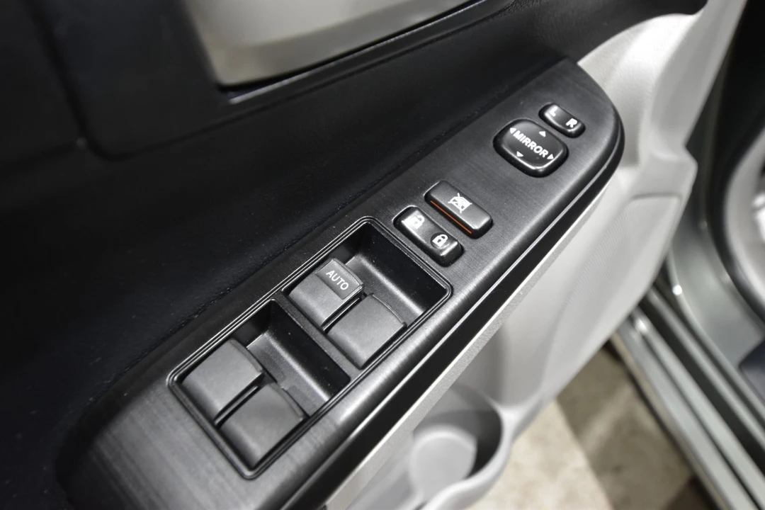 2012 Toyota Camry 7th Gen - Image 11 of 21