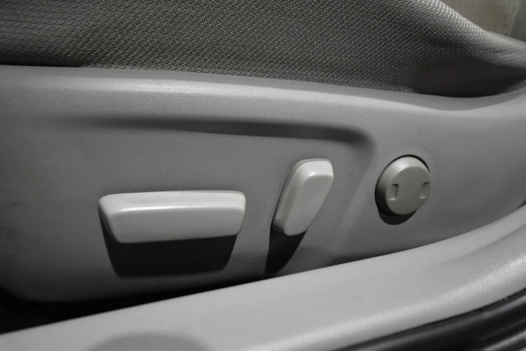 2012 Toyota Camry 7th Gen - Image 12 of 21